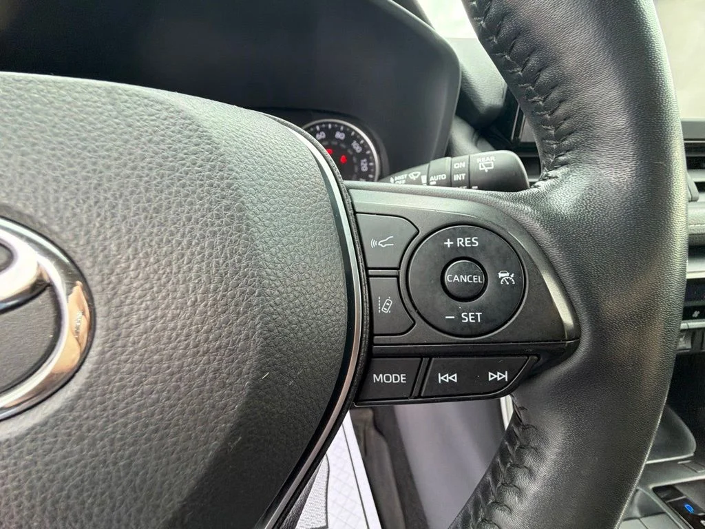 Used 2021 Gray Toyota XLE image 32