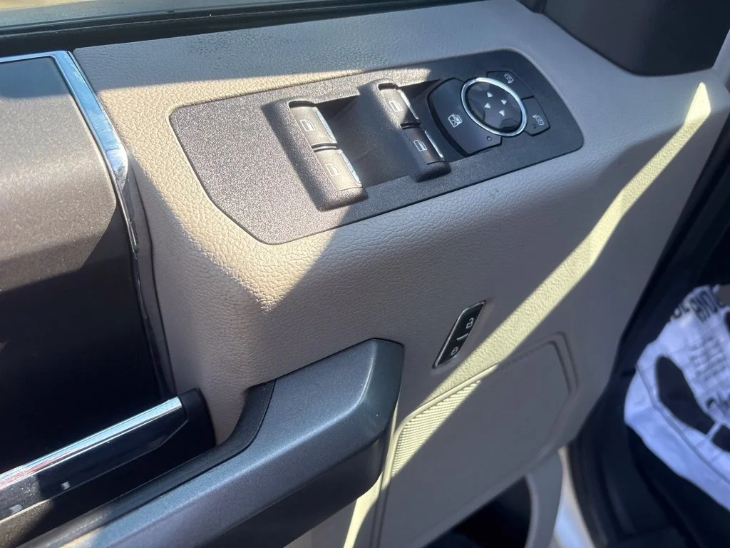 Used 2018 Silver Ford XLT image 24