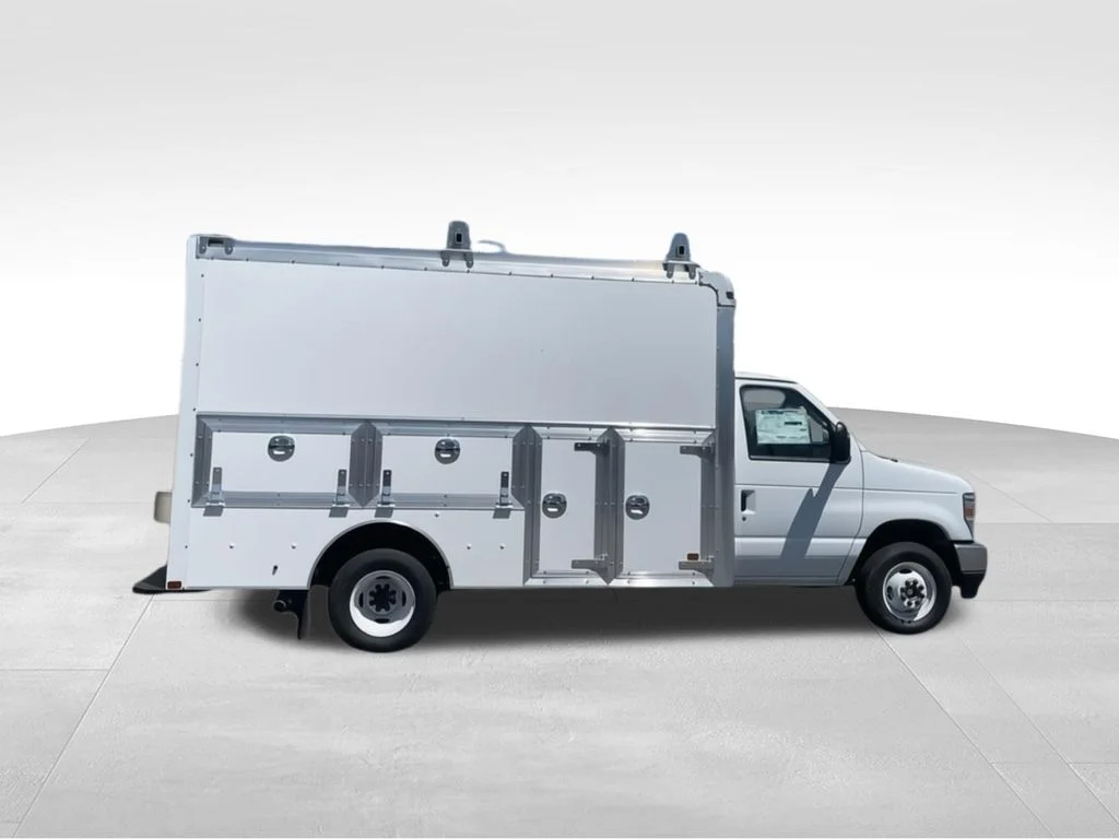 2026 Ford E-Series Cutaway Base - Photo 13