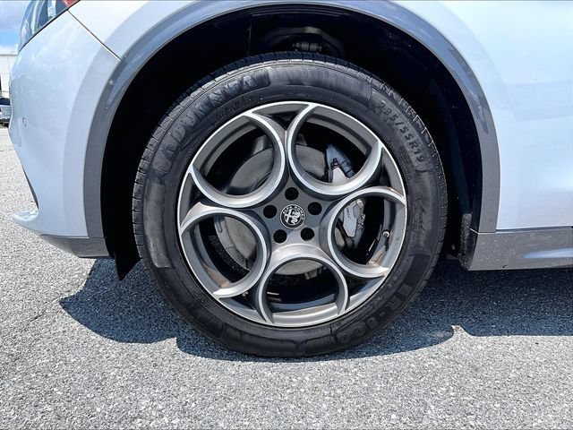 Used 2022 Moonlight Gray Me Alfa Romeo Ti image 7