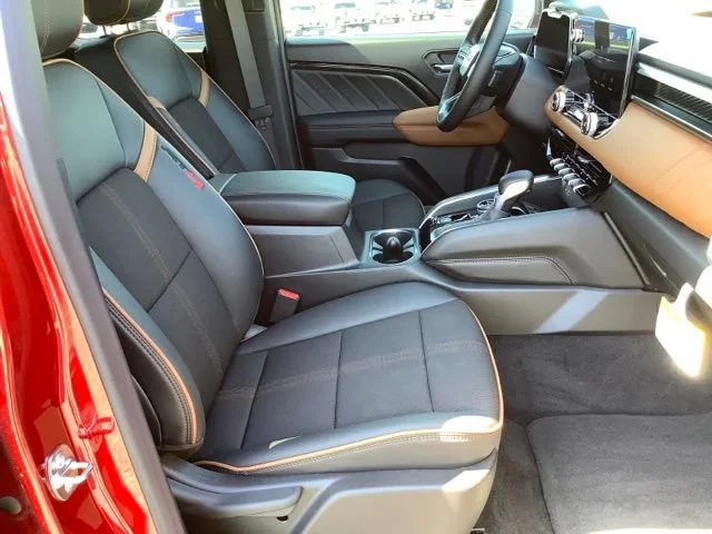 2026 GMC Canyon AT4 - Photo 16