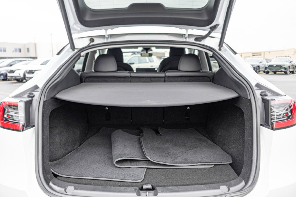 Used 2023  Tesla Long Range image 28