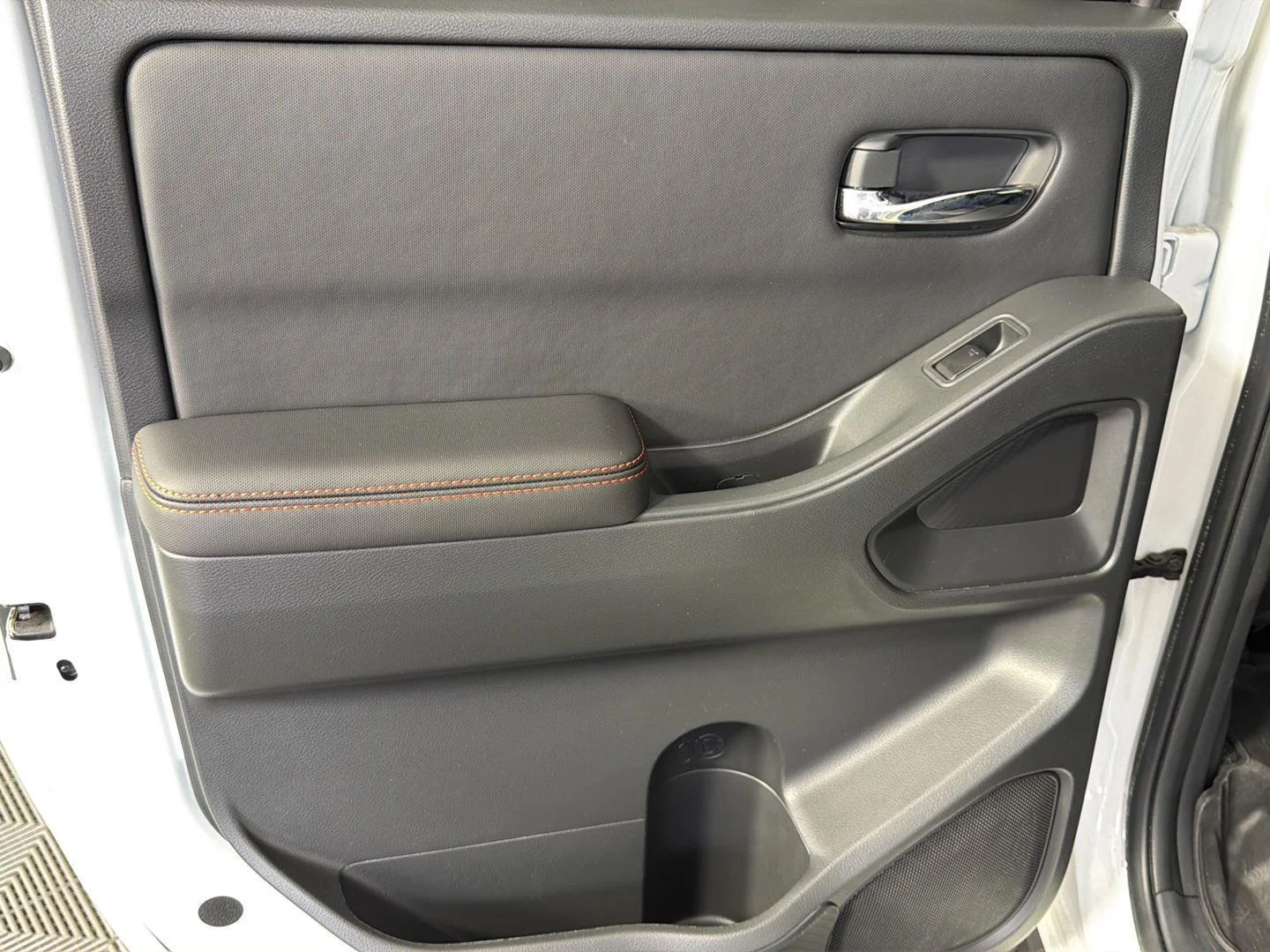 Used 2023 Glacier White Nissan PRO-4X image 24