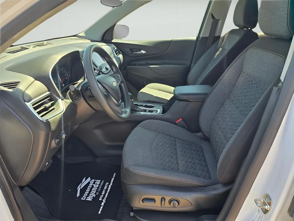 Used 2023 Summit White Chevrolet LT image 29
