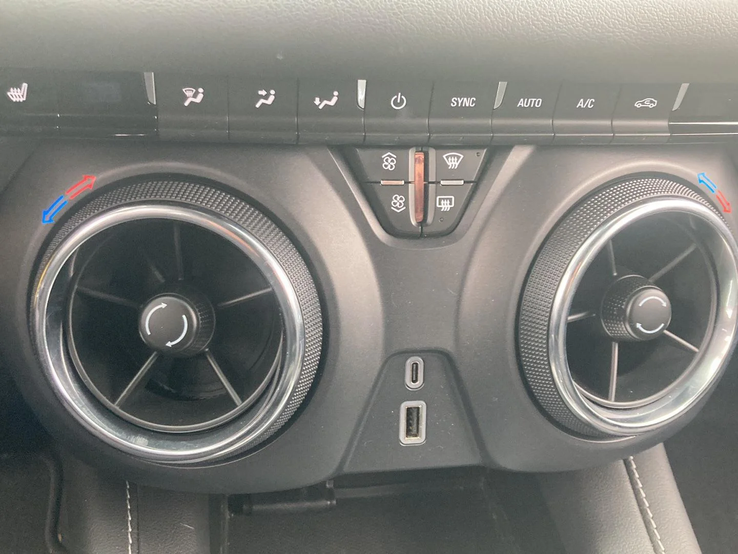 Used 2024 Black Chevrolet 2LT image 21