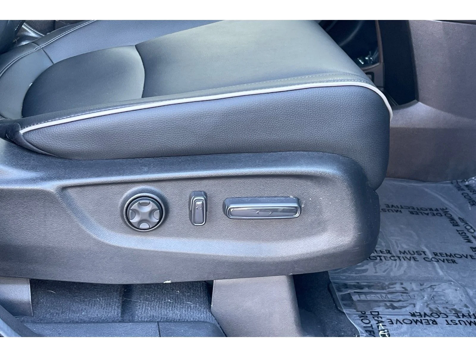Used 2025 SONIC GRAY PEARL Honda Touring image 24