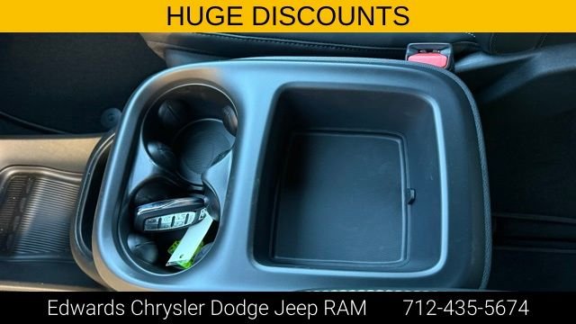 2026 Chrysler Pacifica Select - Photo 22