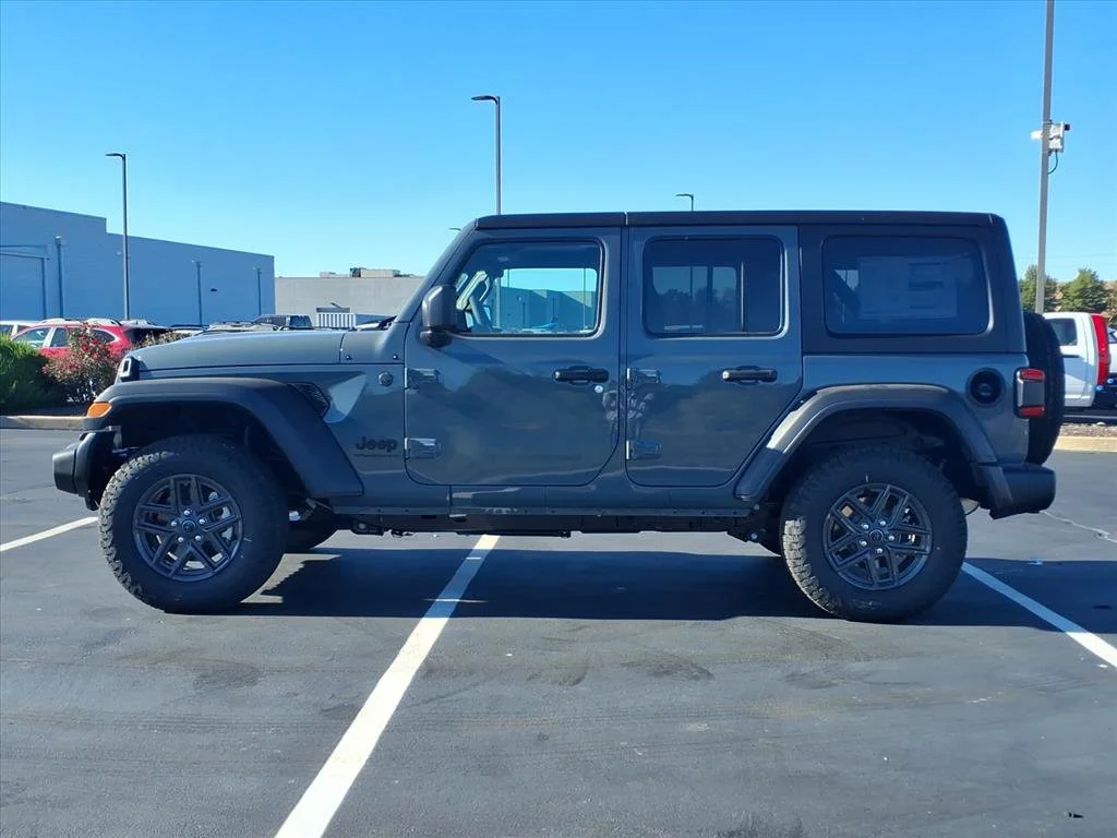 New 2026 Anvil Clear-Coat Exterior Paint Jeep Sport S image 3
