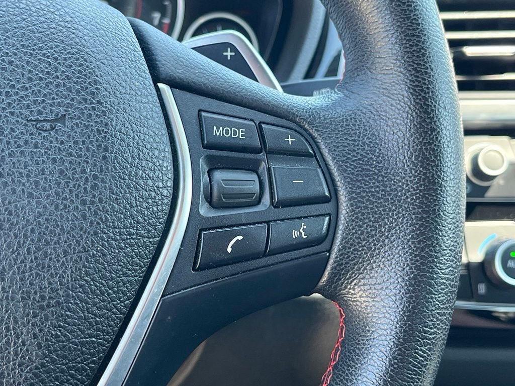 Used 2018 Mineral Grey Metallic BMW 330i xDrive image 31