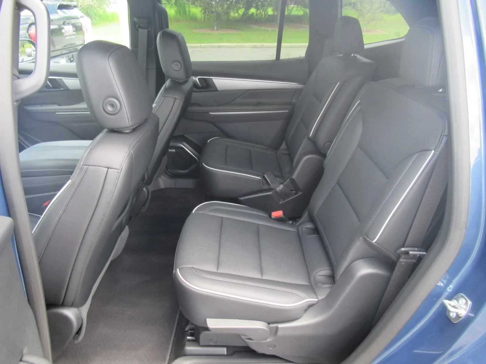 Used 2025 Blue Buick Preferred image 33