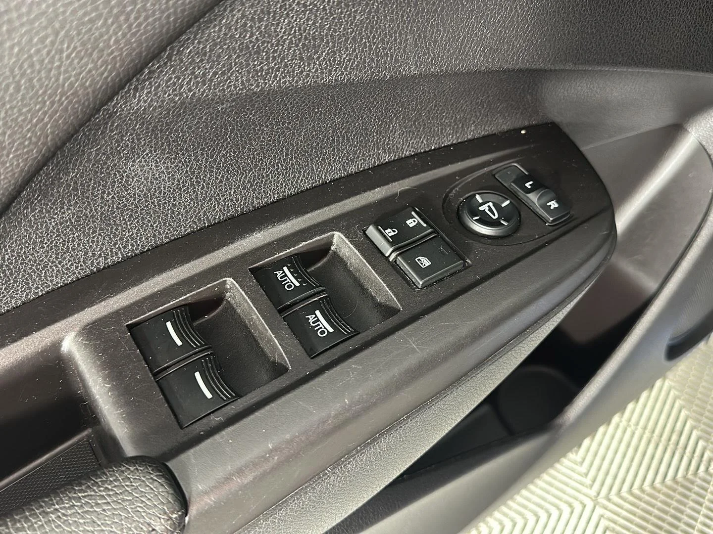 Used 2016  Acura Tech Pkg image 8
