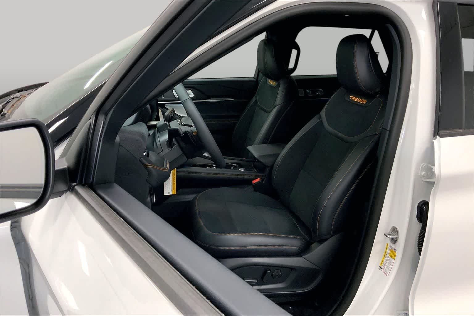 New 2026 Star White Metallic Tri-Coat Ford Tremor® image 8