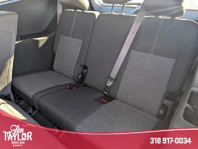 Used 2025 White GMC Elevation image 30