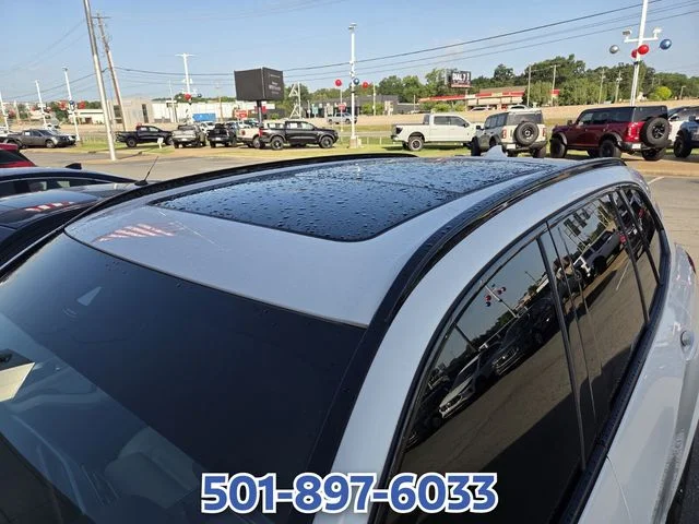 Used 2023 White BMW xDrive40i image 6