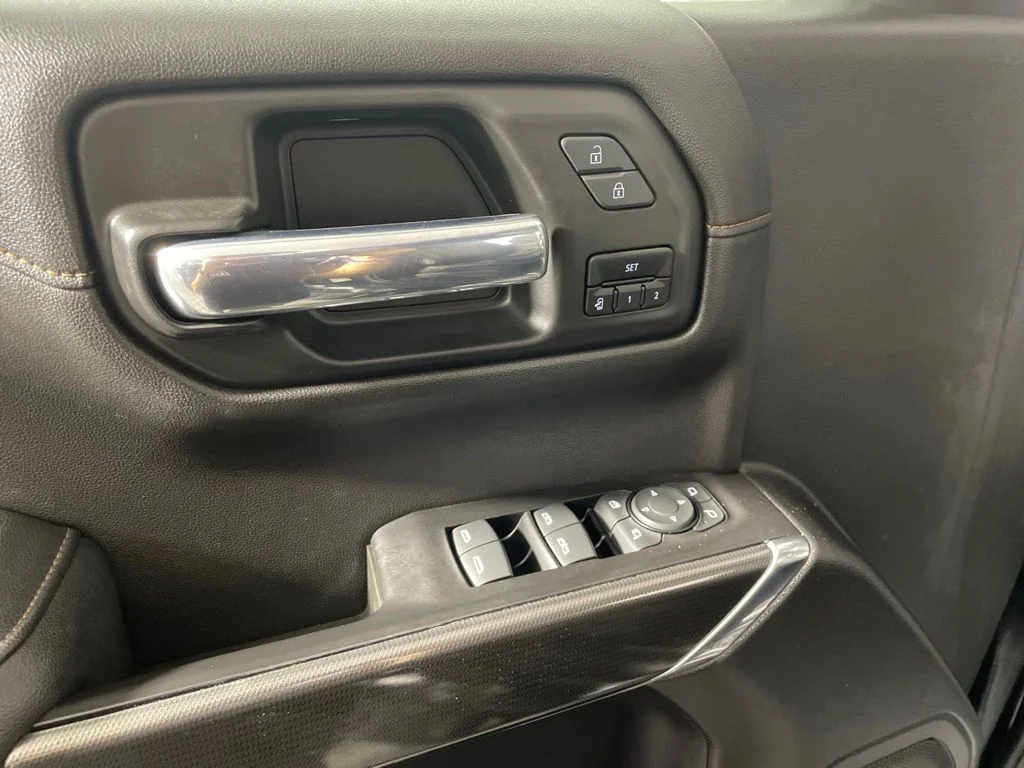 Used 2021 Black GMC AT4 image 10