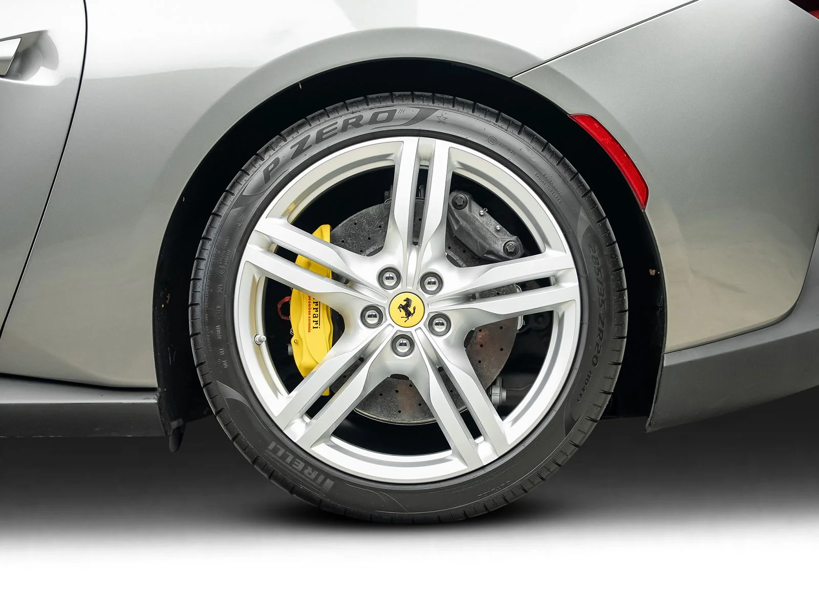 Used 2019 Gray Ferrari Base image 29