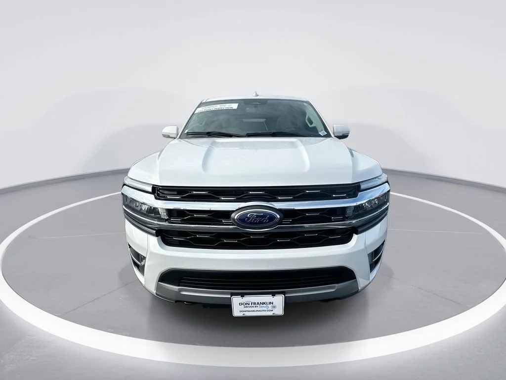 Used 2023 White Ford Limited image 3