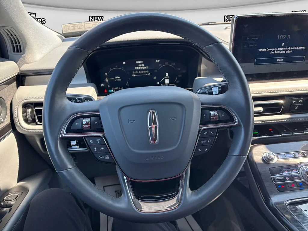 Used 2021 Black Lincoln Reserve image 11