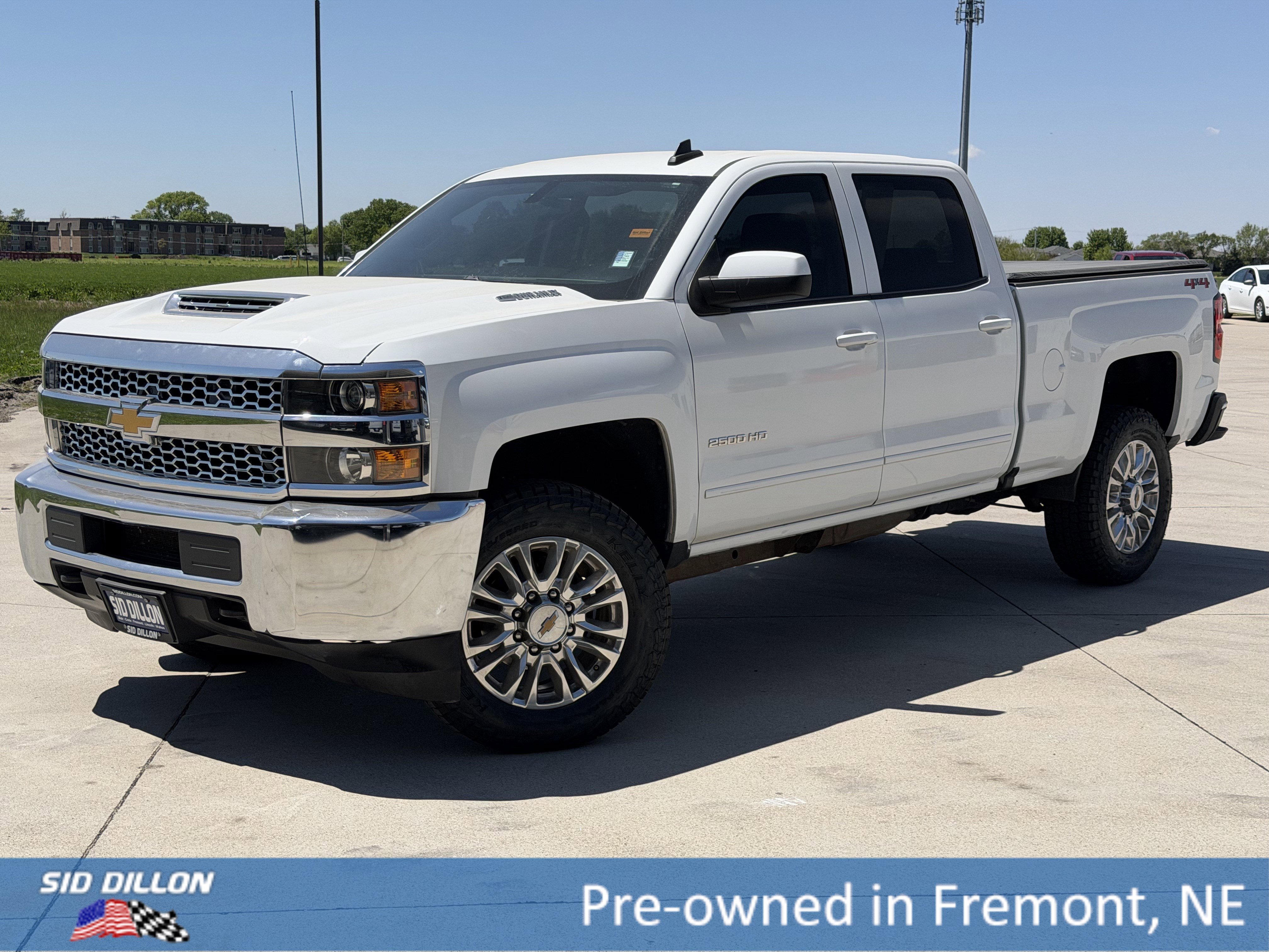 2019 Chevrolet Silverado HD LT 4WD Crew Cab Standard Box's photo