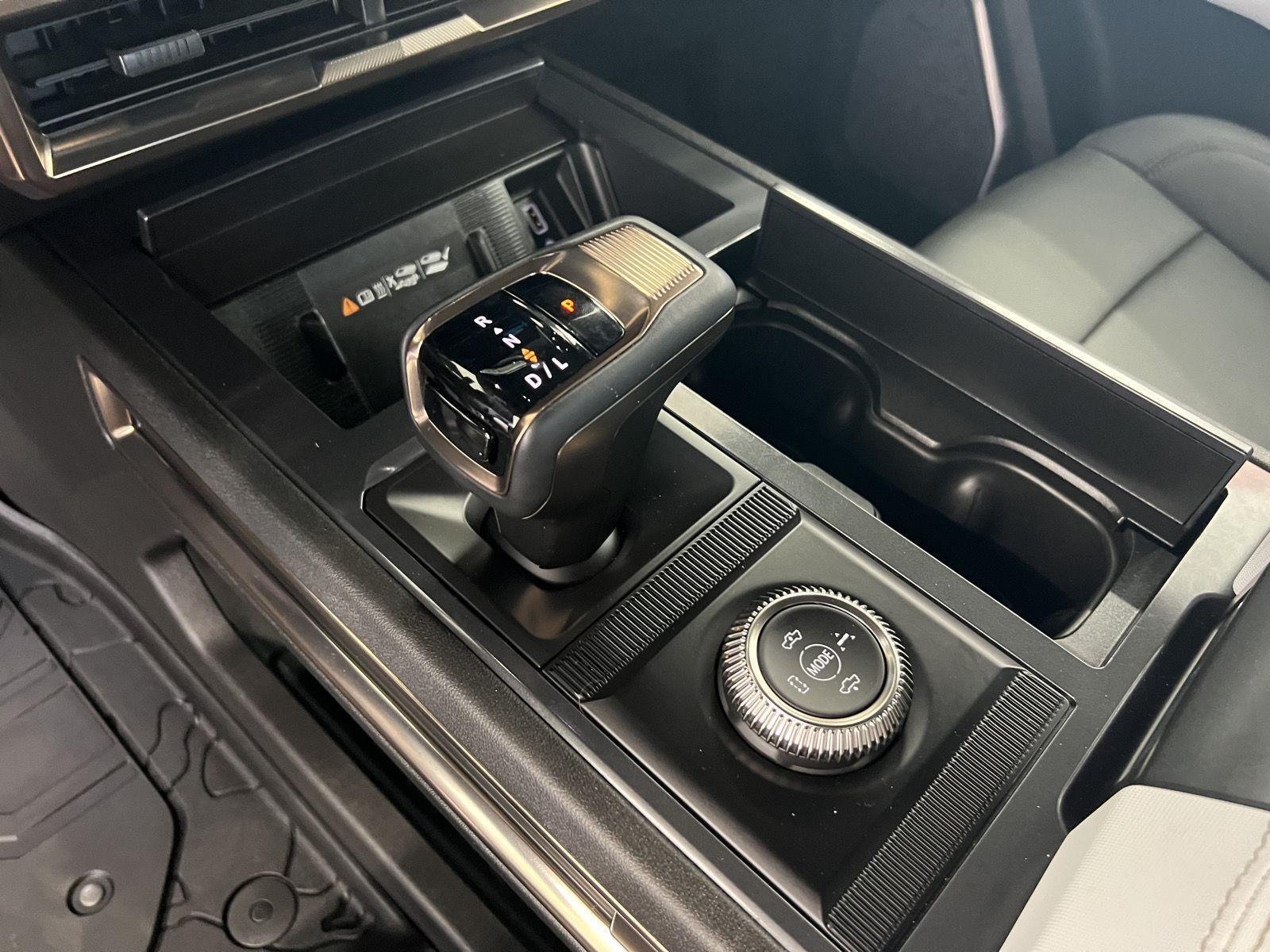 2024 GMC HUMMER EV 2X - Photo 18