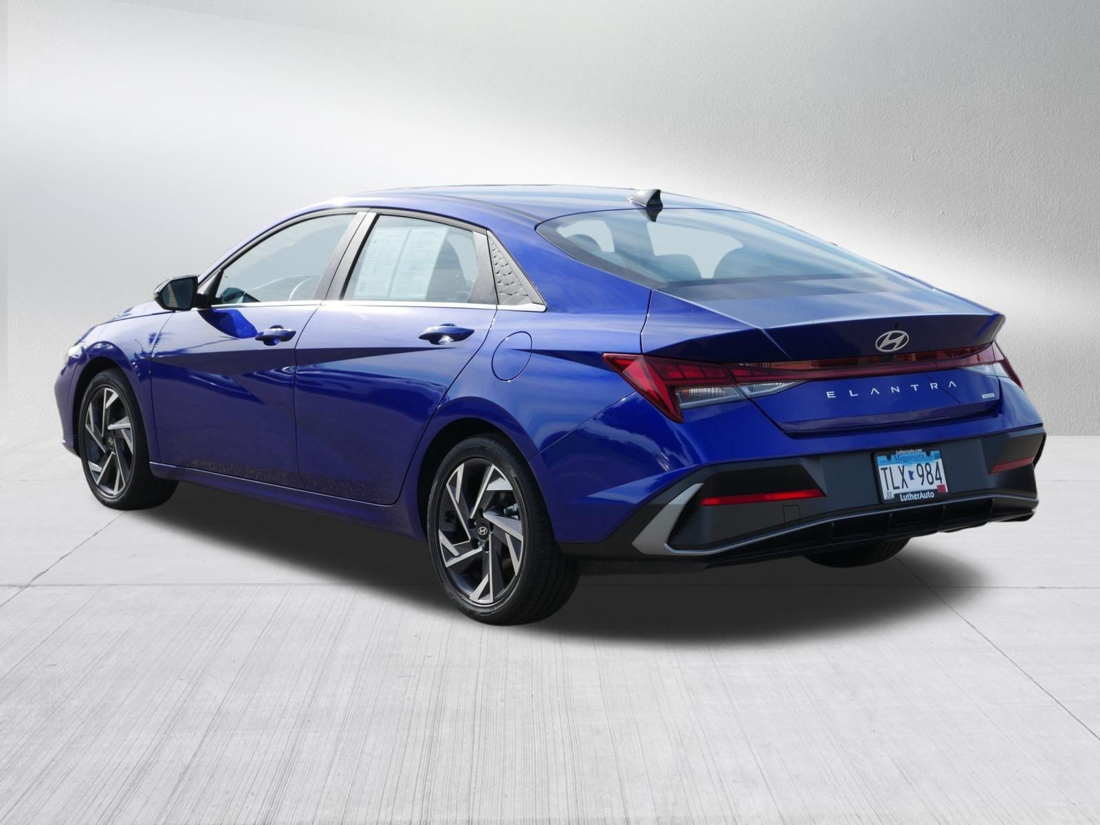2026 Hyundai Elantra Limited - Photo 5