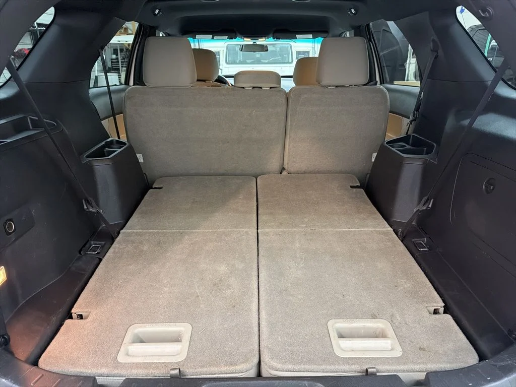 Used 2014 White Ford Base image 9
