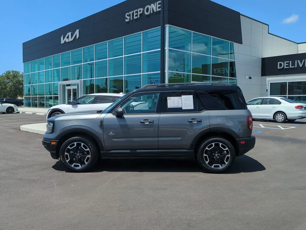 Used 2021 Gray Ford Outer Banks image 4