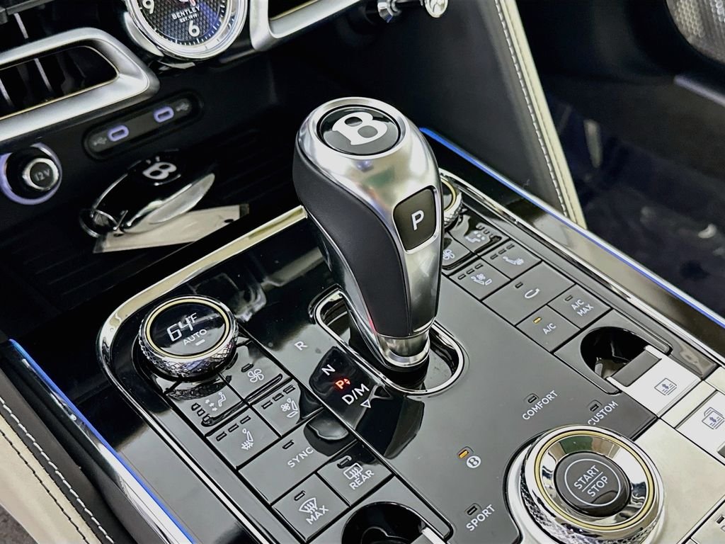 2026 Bentley Flying Spur Azure - Photo 17