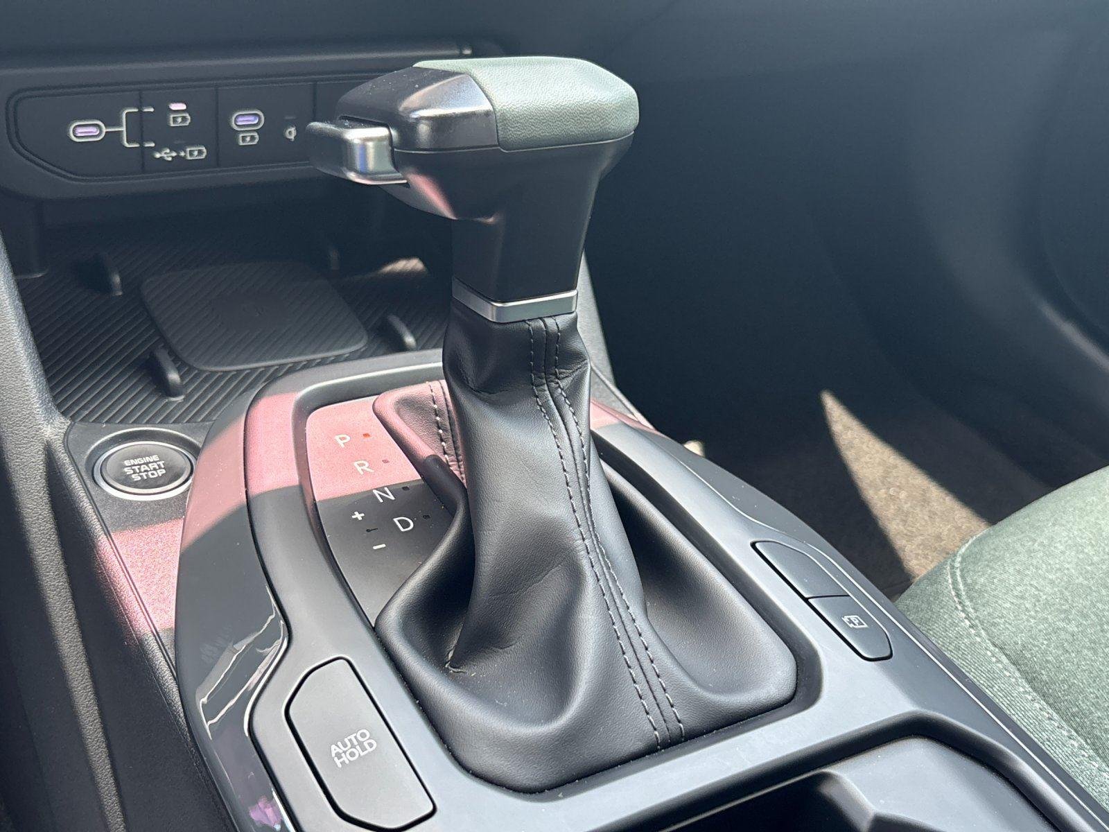 Used 2025 Interstellar Gray Kia EX image 28