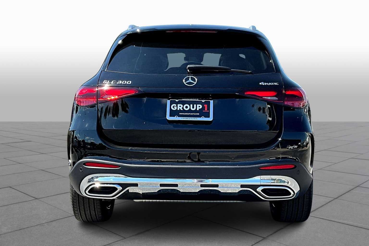 New 2026 Black Mercedes-Benz GLC 300 image 5
