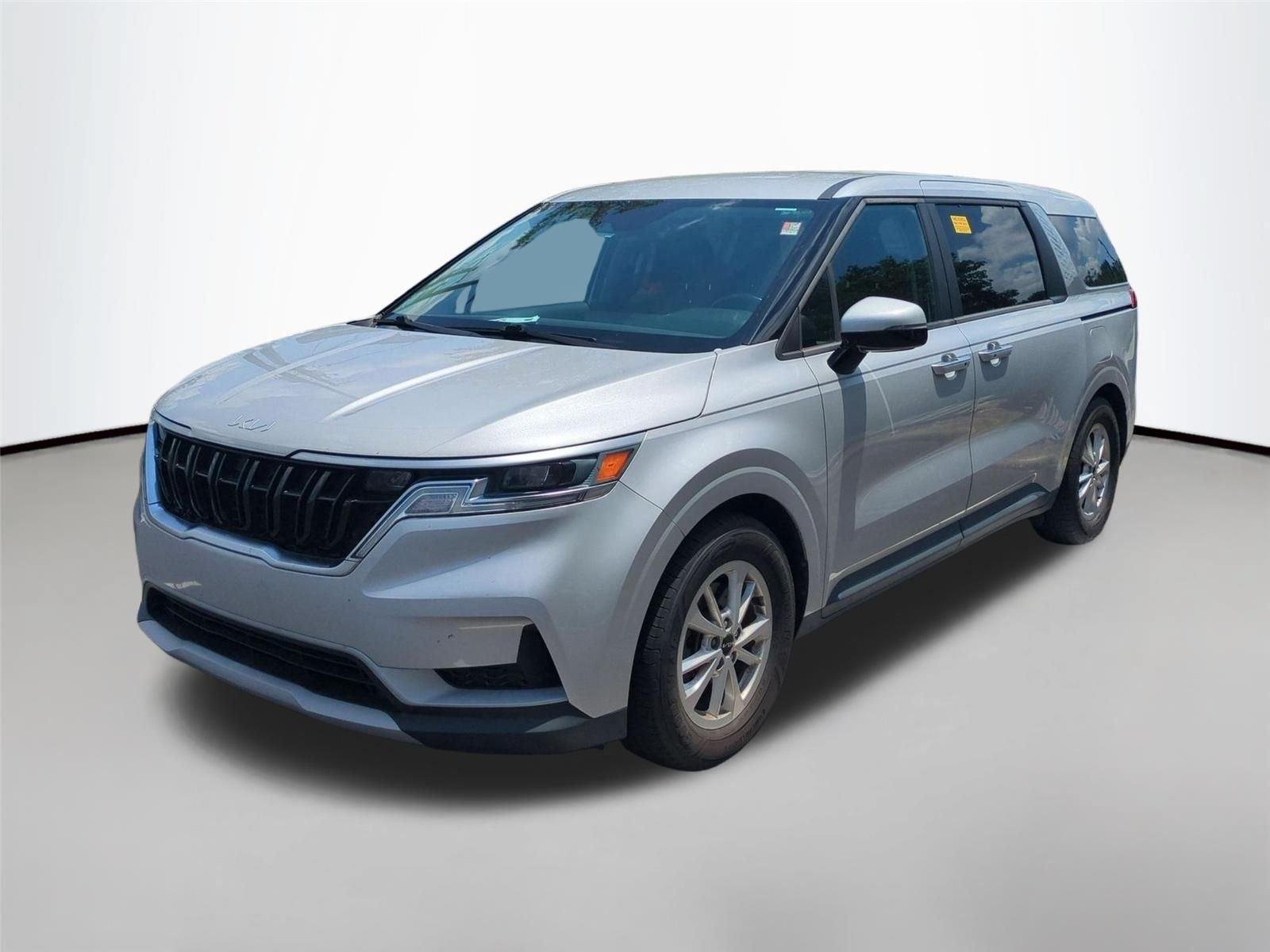 Used 2022 Silky Silver Kia LXS image 1