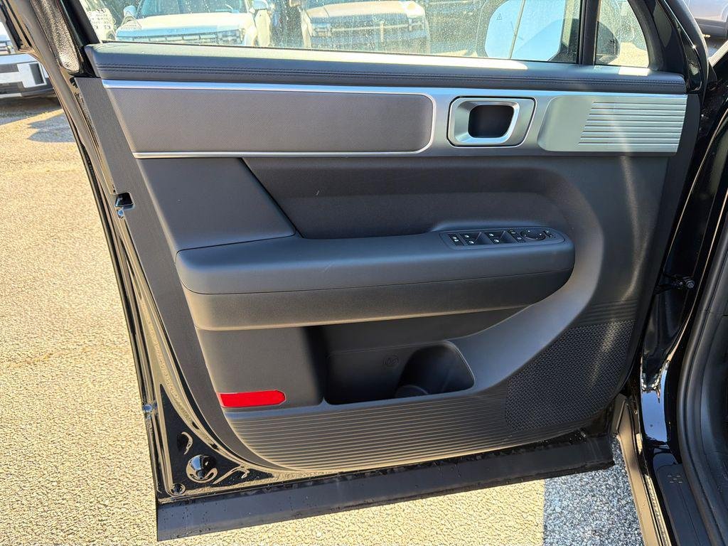 New 2026 Black Hyundai SE image 10