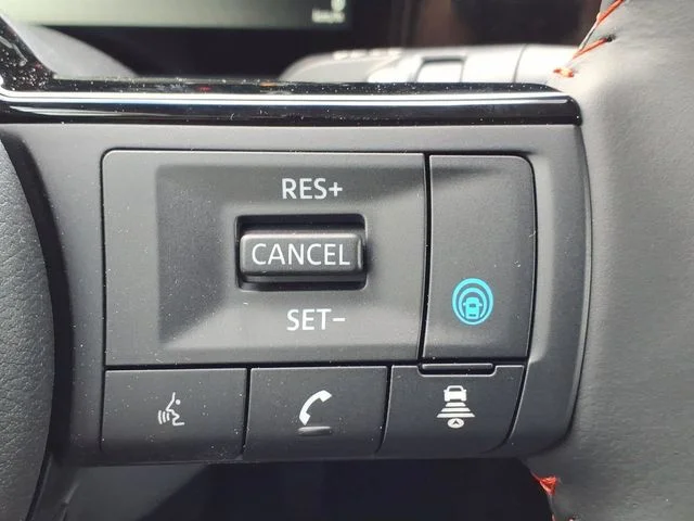 New 2026 Arctic Ice Blue Metallic / Super Black Two-tone Nissan SR image 26