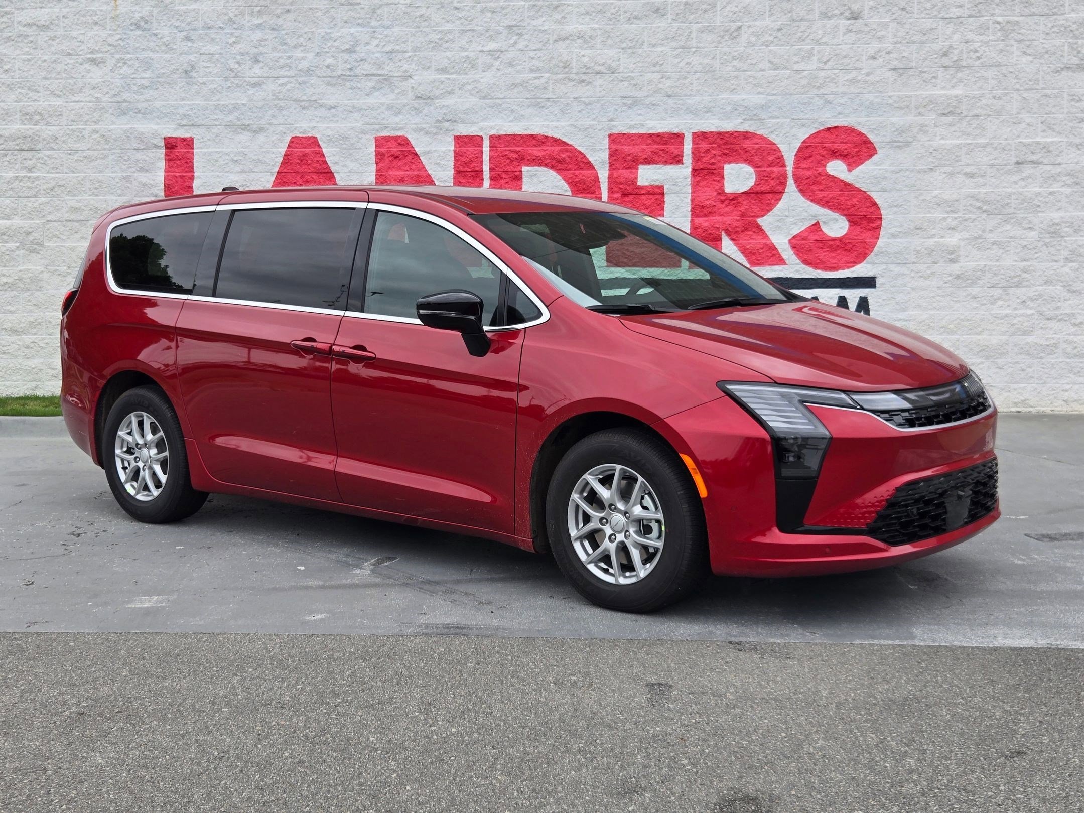 2027 Chrysler Pacifica Select's photo