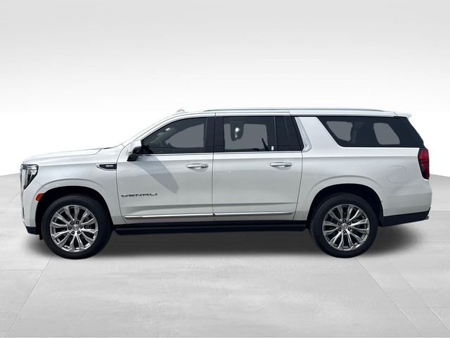 Used 2023 White GMC Denali image 2