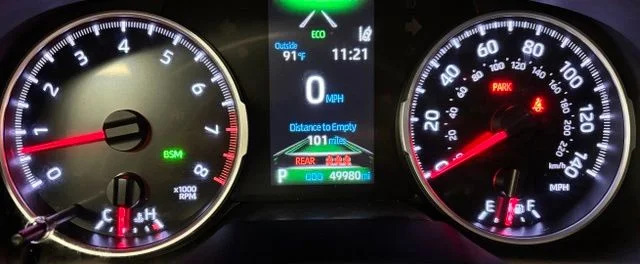 Used 2021 Red Toyota XLE Premium image 13