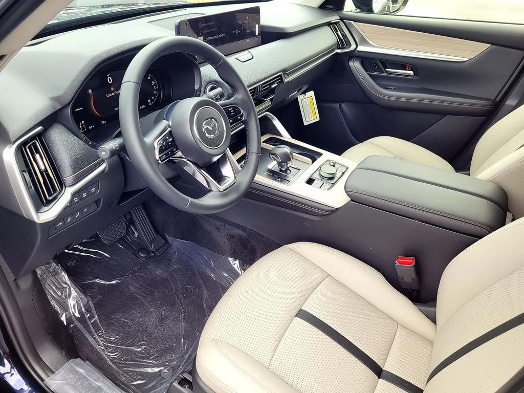 2026 Mazda CX-90 Premium Package - Photo 7