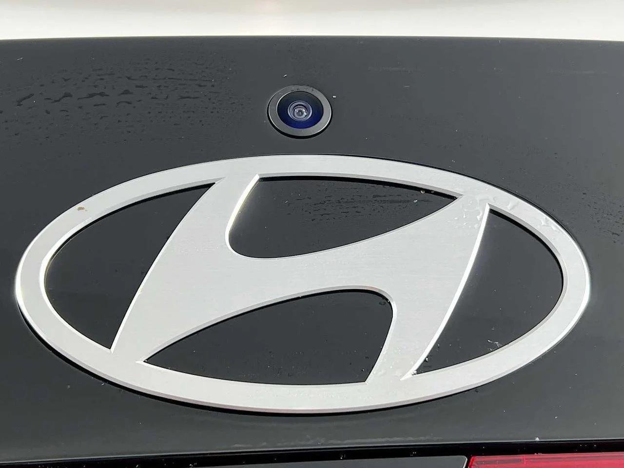 2026 Hyundai Elantra — photo 19