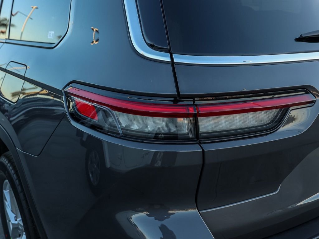 New 2026 Baltic Gray Metallic Clear-Coat Exterior Paint Jeep Laredo image 6