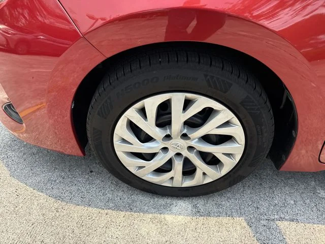 2019 Toyota Corolla LE - Photo 10