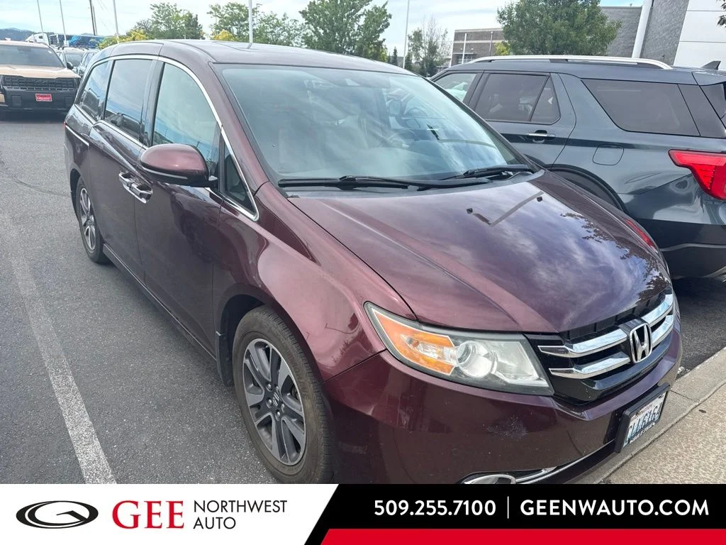 Used 2015 Red Honda  image 1