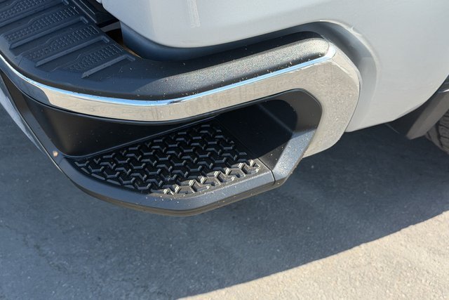 Used 2021 QUICKSILVER METALLIC GMC SLE image 7