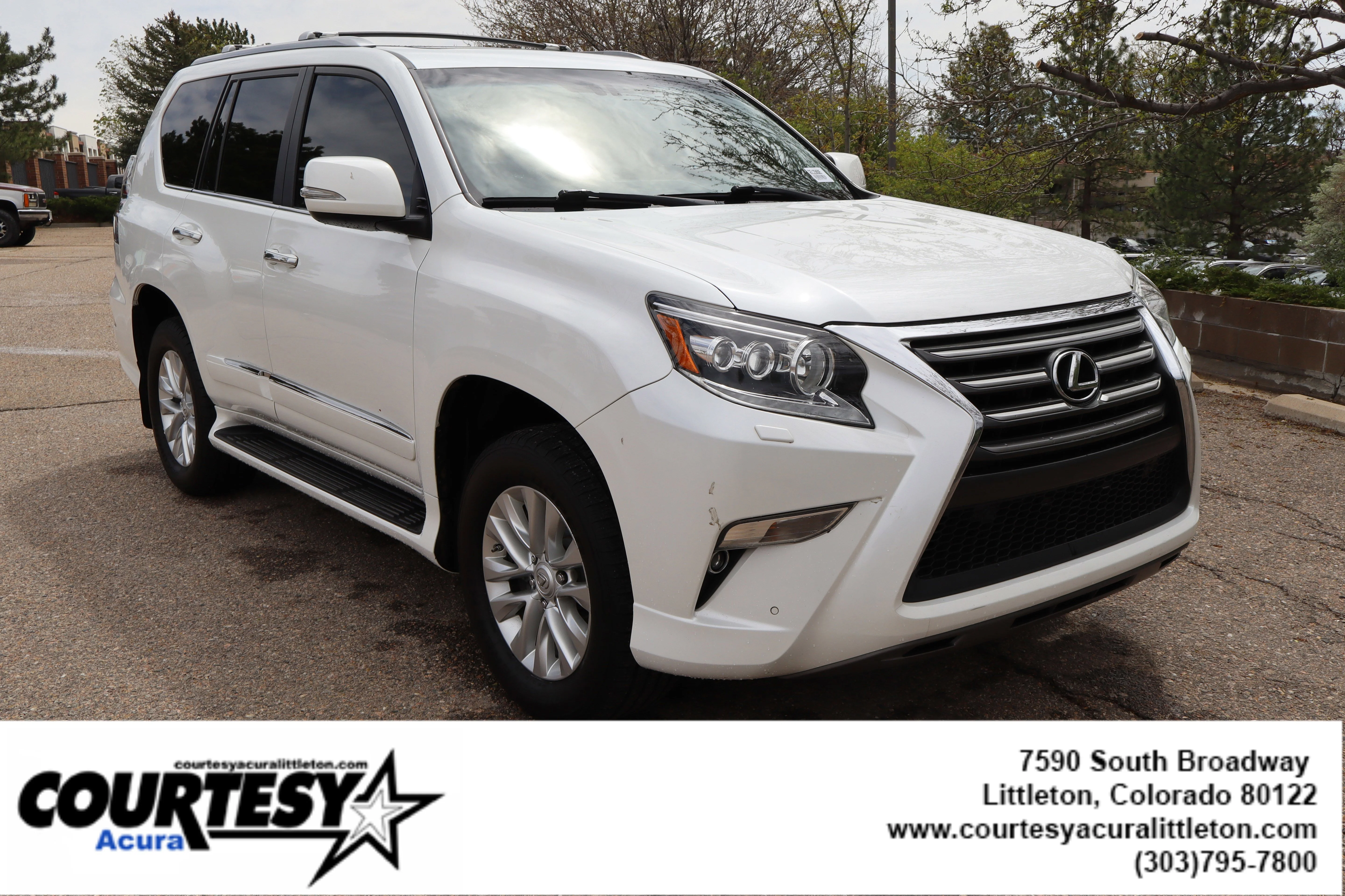 Used 2016  Lexus  image 8