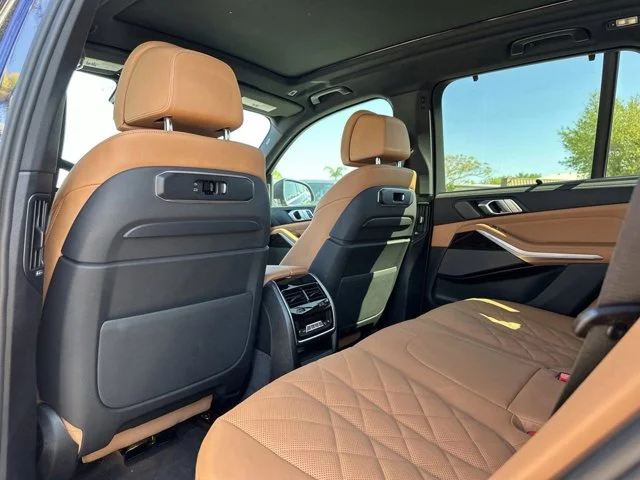New 2026 Tanzanite Blue II Metallic BMW xDrive50e image 18
