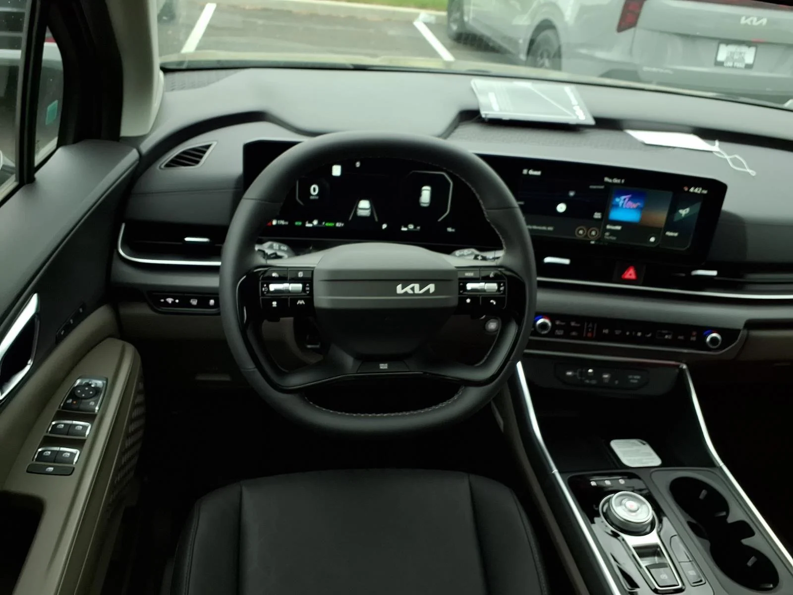 New 2027 Aurora Black Pearl Kia SX image 3