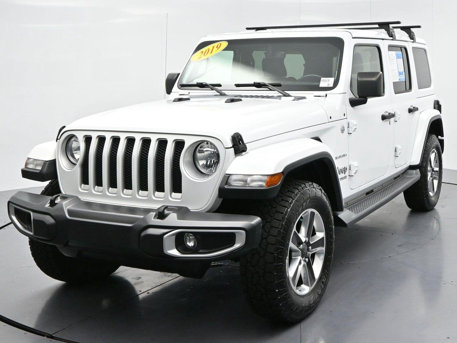 Used 2019 Bright White Clearcoat Jeep Sahara image 3