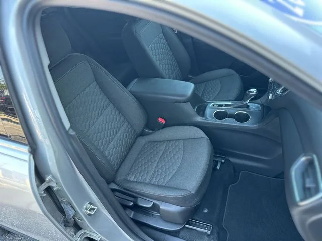 Used 2019 Silver Chevrolet LT image 26