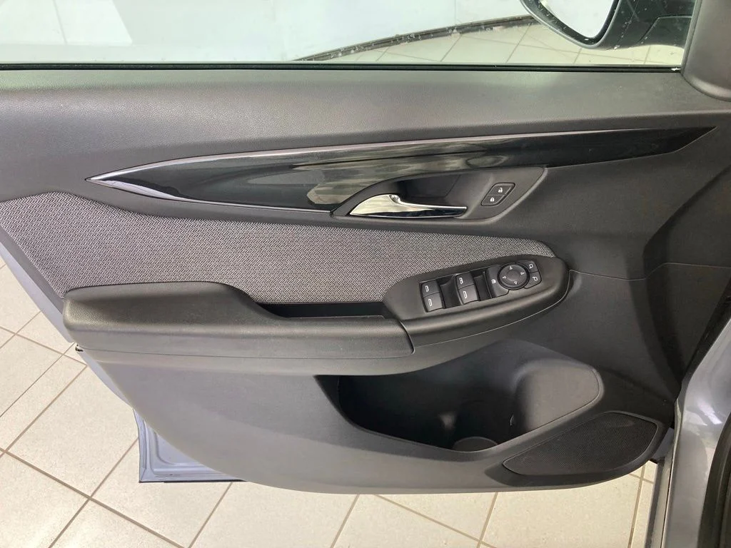 Used 2025 Gray Chevrolet LT image 14