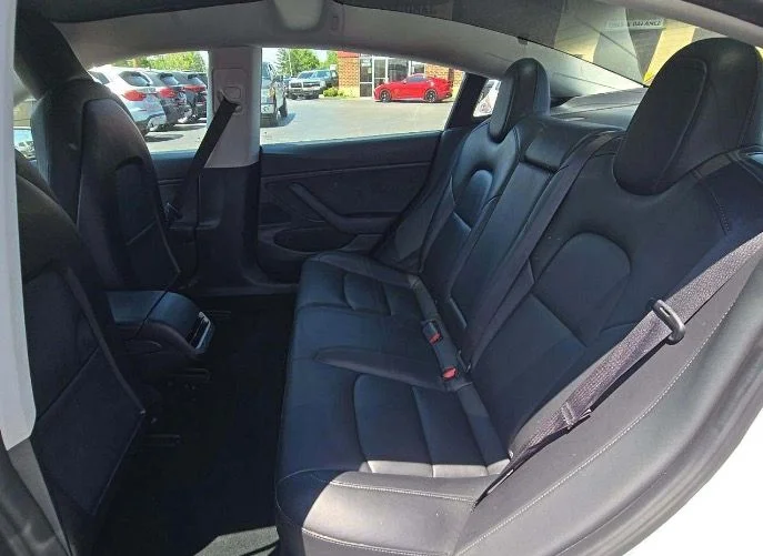 Used 2019 White Tesla Standard Range Plus image 4