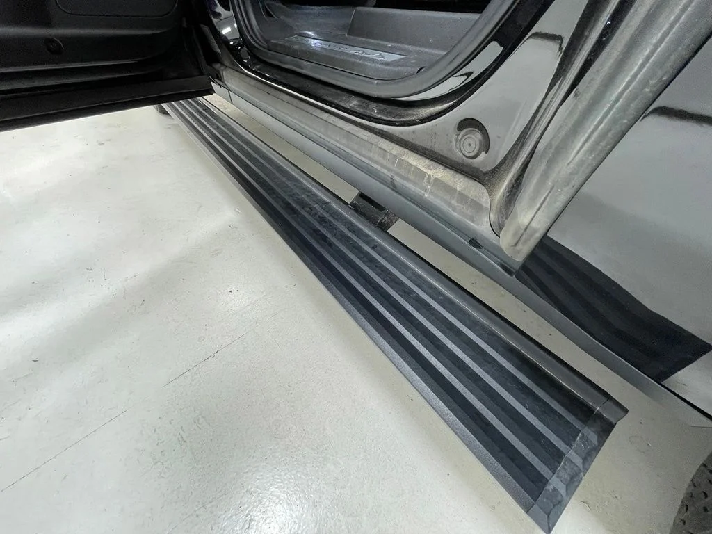 Used 2023 Black Chevrolet High Country image 12